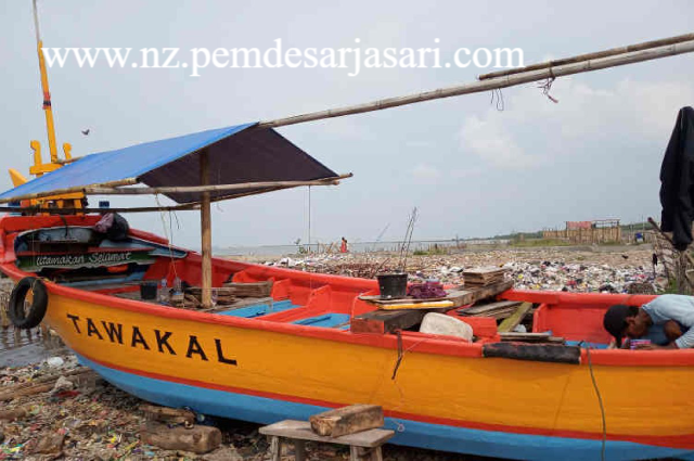 Bantuan Mesin Perahu Mempercepat Perjalanan Laut Guna Meningkatkan Hasil Penjualan Ikan Nelayan